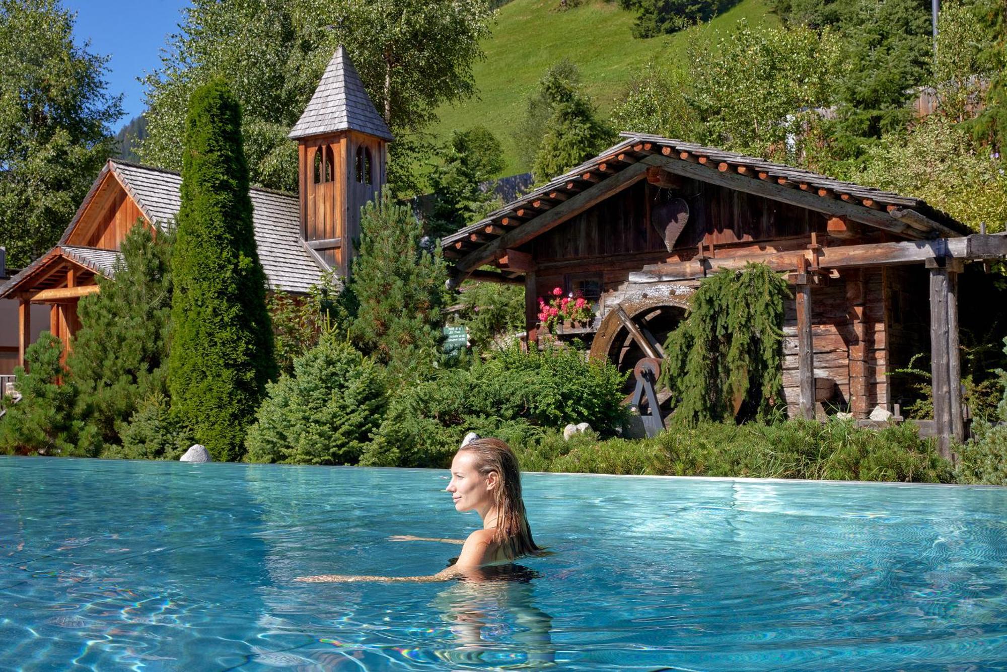 Hotel Quelle Nature Spa Resort Santa Maddalena in Casies Exterior photo